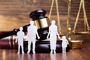 Семейный юрист: услуги адвоката по семейным делам в Красноярске  Город Красноярск